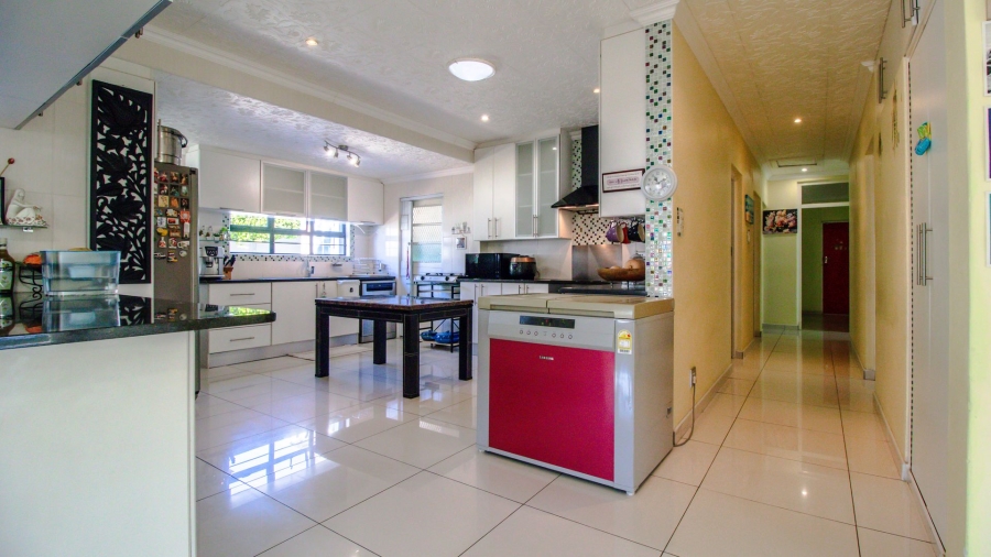 4 Bedroom Property for Sale in Pinelands Western Cape